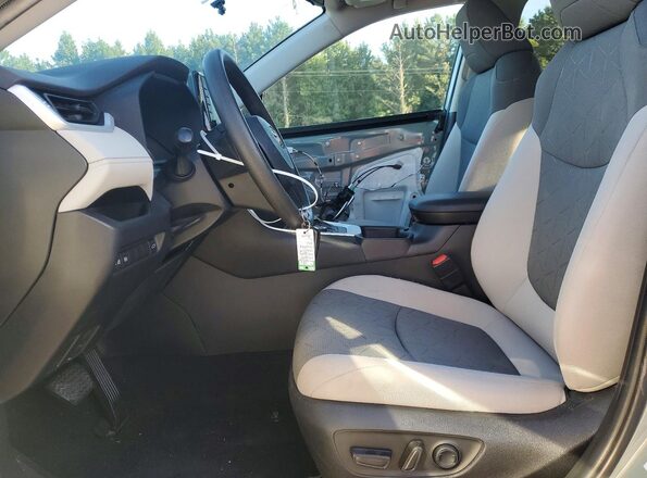 4T3RWRFV9NU069933 2022 TOYOTA RAV4 Gray Front interior view