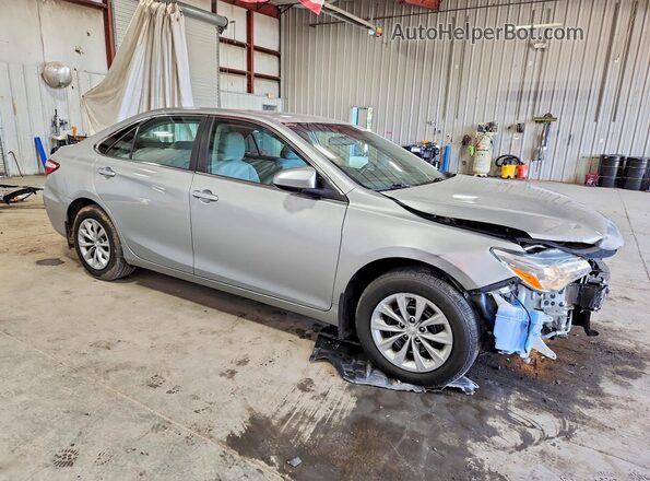 4T4BF1FK0GR537722 2016 TOYOTA CAMRY Silver Առջևի աջ