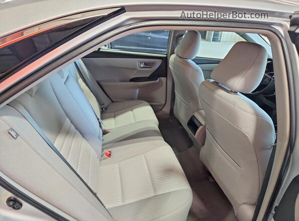 4T4BF1FK0GR537722 2016 TOYOTA CAMRY Silver Հետևի նստատեղերի տեսք