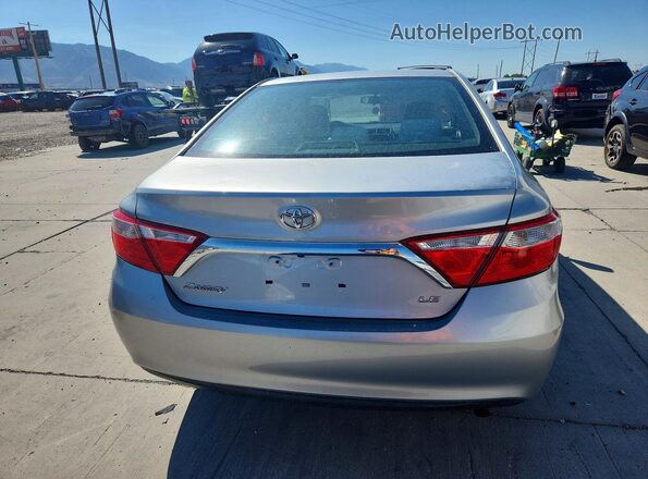 4T4BF1FK0GR559316 2016 TOYOTA CAMRY Серебряный Вид сзади
