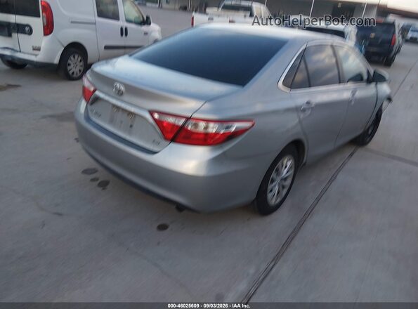 4T4BF1FK2GR544784 2016 TOYOTA CAMRY Silver Trasero derecho