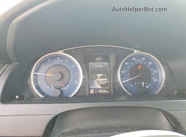 4T4BF1FK8GR531764 2016 TOYOTA CAMRY Silver ხელსაწყოთა პანელის ხედი