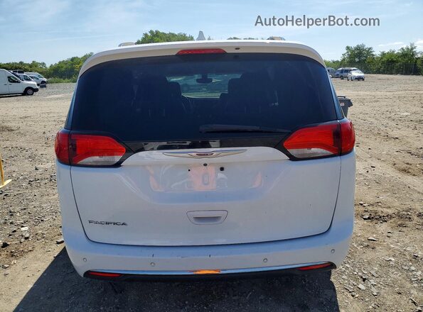 2C4RC1BG7KR537570 2019 CHRYSLER PACIFICA Белый Вид салона спереди