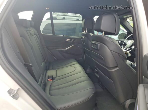 5UXTA6C00N9L31560 2022 BMW X5 White Widok komory silnika