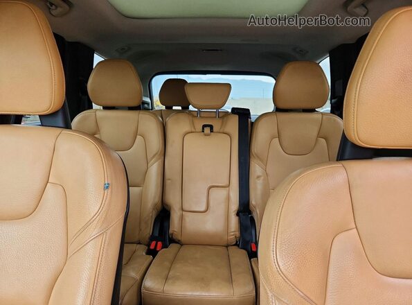 YV4BC0PK7G1087601 2016 VOLVO XC90 White Widok wnętrza z tyłu