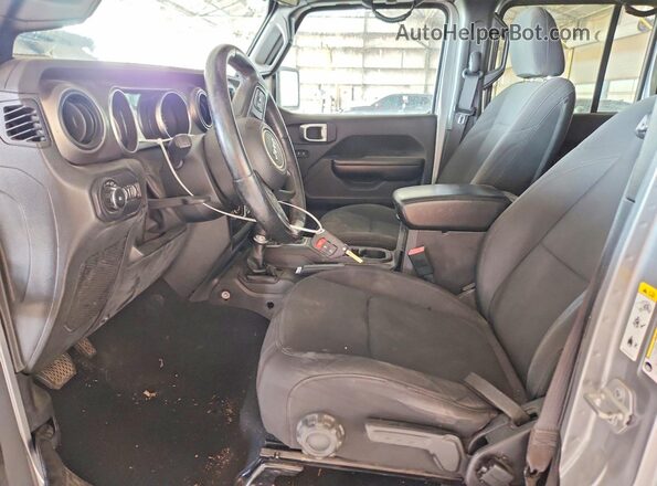 1C4HJXDG7JW108629 2018 JEEP WRANGLER Silver Widok deski rozdzielczej