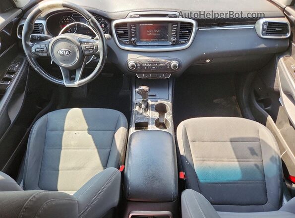 5XYPG4A3XHG268263 2017 KIA SORENTO Черный Вид щитка приборов