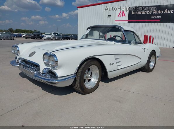 J58S108846 1970 CHEVROLET CORVETTE Белый Передняя левая четверть