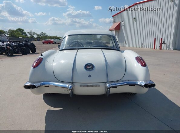 J58S108846 1970 CHEVROLET CORVETTE Белый Вид задней части салона