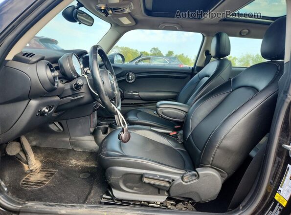WMWXP5C55H2D16492 2017 MINI COOPER Черный Вид панели приборов