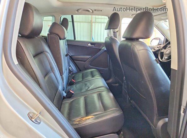 WVGAV7AX3GW553447 2016 VOLKSWAGEN TIGUAN Silver Engine compartment view