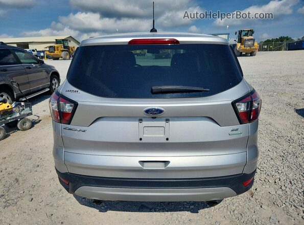 1FMCU0GD1HUD92660 2017 FORD ESCAPE Серебряный Вид салона спереди
