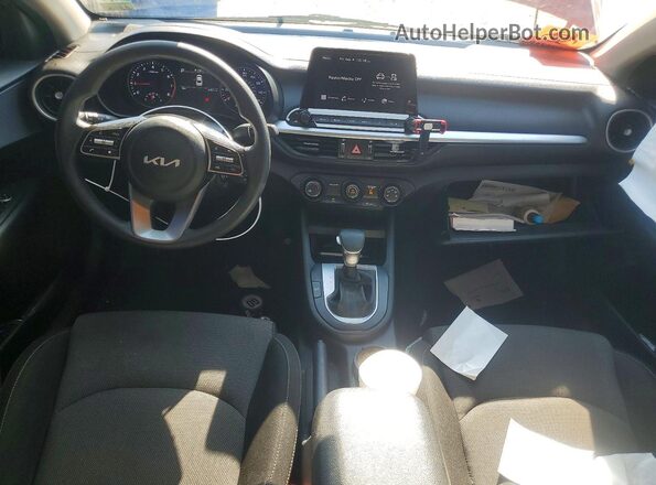 3KPF24ADXRE763323 2024 KIA FORTE Red Widok zestawu wskaźników