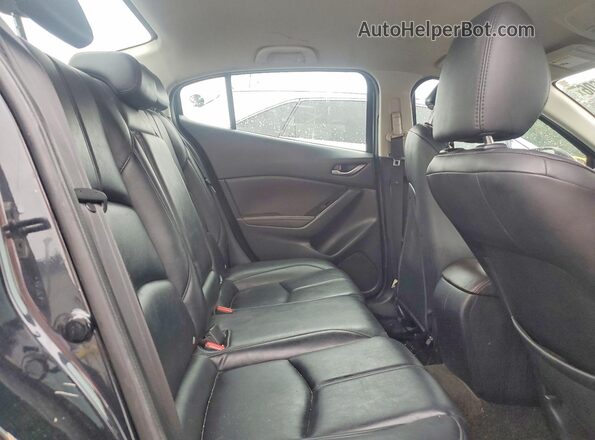 3MZBN1V33JM182730 2018 MAZDA 3 Black Вид задньої частини салону