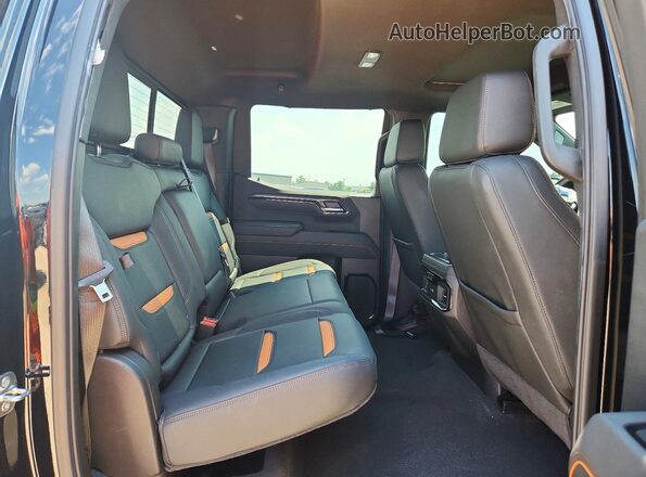 3GTUUEEL4SG307305 2025 GMC SIERRA Black Вид задньої частини салону