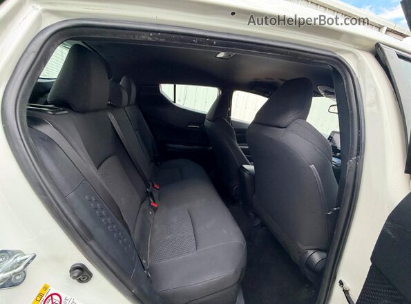 NMTKHMBX7KR098249 2019 TOYOTA C-HR Белый Вид салона спереди