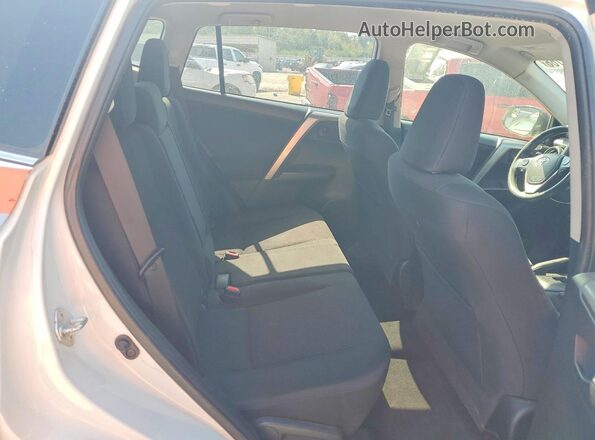 JTMZFREVXGJ099218 2016 TOYOTA RAV4 White უკანა სალონის ხედი