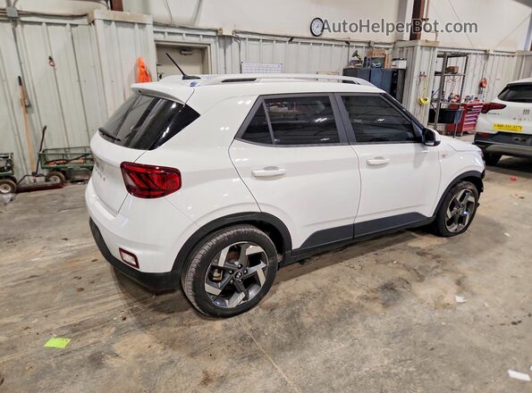 KMHRC8A32PU273073 2023 HYUNDAI VENUE Белый Передняя правая четверть