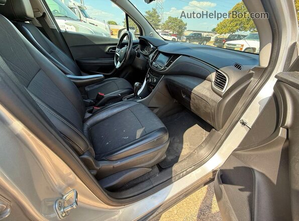 KL7CJLSB3LB016810 2020 CHEVROLET TRAX Silver Հետևի տեսք