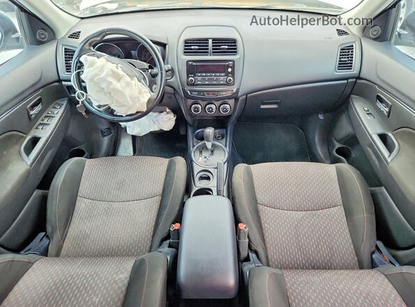 JA4AP3AU6HZ008561 2017 MITSUBISHI OUTLANDER Silver Instrument cluster view
