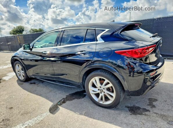 SJKCH5CP2HA032950 2017 INFINITI QX30 Black Rear right