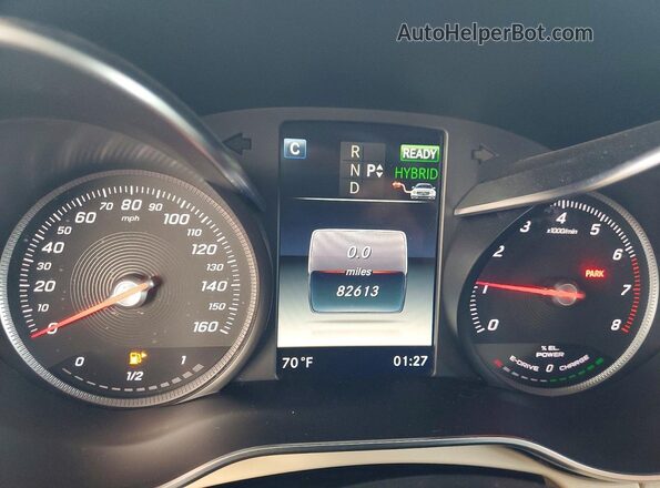 55SWF4HB2JU241422 2018 MERCEDES-BENZ C White Սարքավորումների վահանակի տեսք