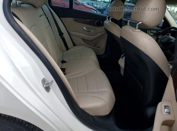 55SWF4JB0GU130984 2016 MERCEDES-BENZ C White Widok tylnych siedzeń