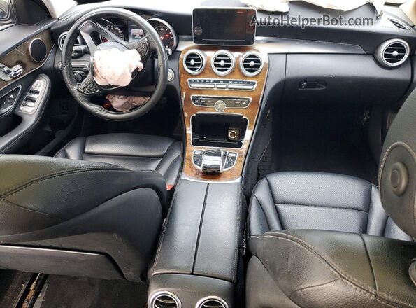 55SWF4JB3GU174400 2016 MERCEDES-BENZ C Black Dashboard view