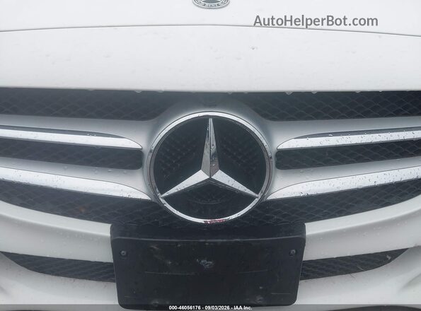 55SWF4JB3JU240306 2018 MERCEDES-BENZ C-CLASS White Вид спереду