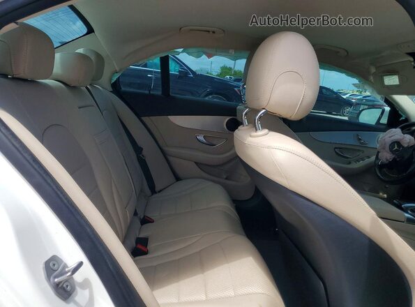 55SWF4JB4GU173322 2016 MERCEDES-BENZ C White Вид задніх сидінь