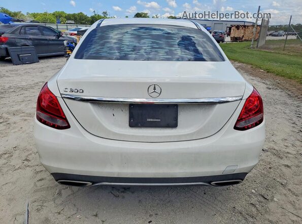 55SWF4JB6GU123182 2016 MERCEDES-BENZ C White უკანა ხედი