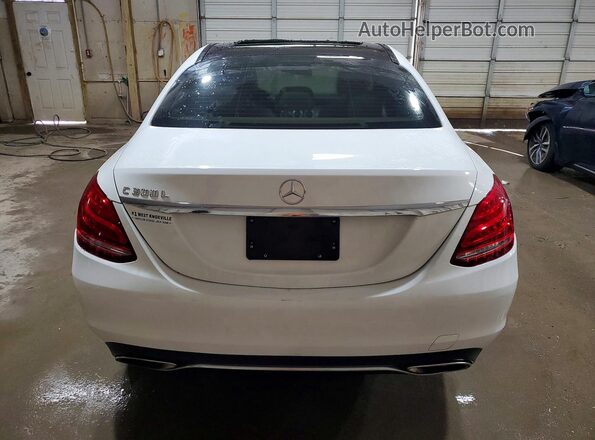 55SWF4JB6GU155226 2016 MERCEDES-BENZ C White Widok z tyłu