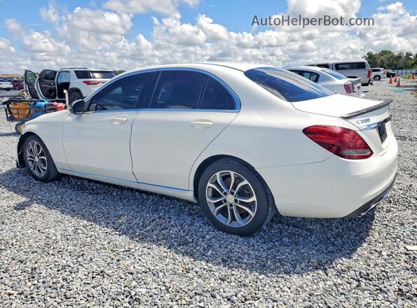 55SWF4JB6HU196215 2017 MERCEDES-BENZ C Белый Задняя левая четверть