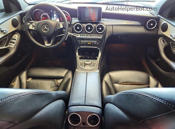 55SWF4JB6JU245340 2018 MERCEDES-BENZ C White Vista del salpicadero
