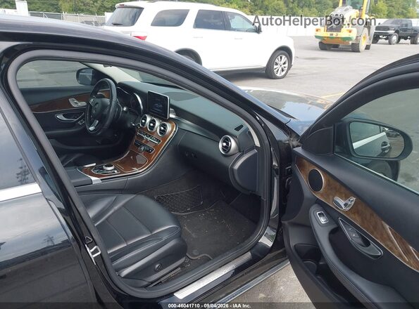 55SWF4JB7HU198331 2017 MERCEDES-BENZ C-CLASS Black Вид салону спереду