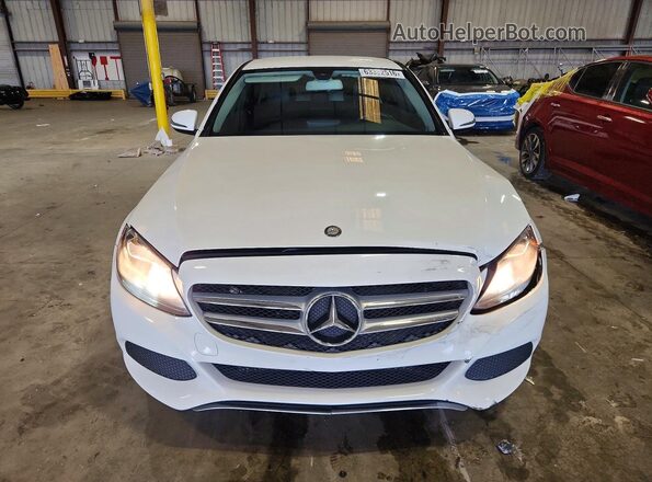 55SWF4JB7HU217816 2017 MERCEDES-BENZ C White Widok z przodu
