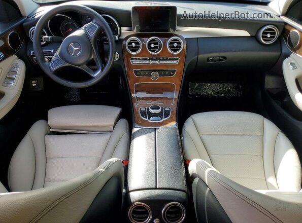 55SWF4JB8HU205478 2017 MERCEDES-BENZ C Gray Vista del salpicadero