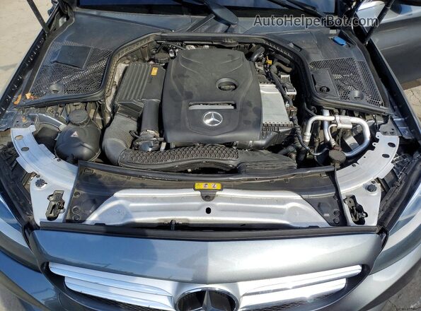 55SWF4JB8HU205478 2017 MERCEDES-BENZ C Gray Vista interior trasera