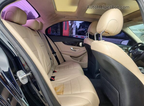 55SWF4JB8HU219736 2017 MERCEDES-BENZ C Black Vista de los asientos traseros