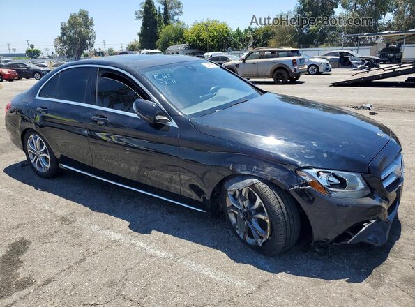 55SWF4JB8JU246005 2018 MERCEDES-BENZ C Черный Передняя правая четверть