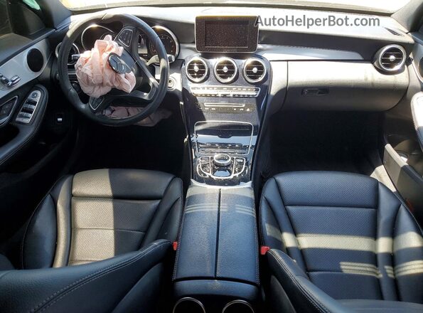 55SWF4JB8JU246005 2018 MERCEDES-BENZ C Черный Вид панели приборов