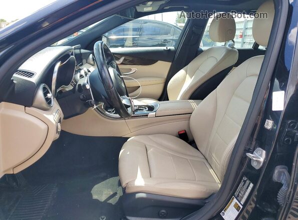 55SWF4JB8JU248935 2018 MERCEDES-BENZ C Black Вид салону спереду