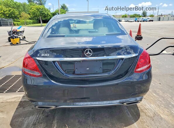 55SWF4JB8JU248935 2018 MERCEDES-BENZ C Black Вид ззаду