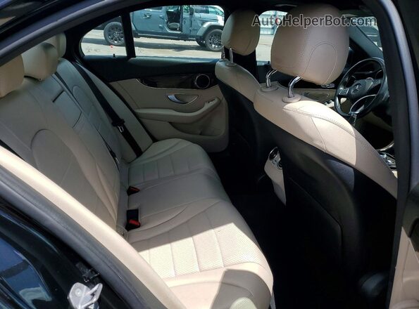 55SWF4JB8JU248935 2018 MERCEDES-BENZ C Black Вид задніх сидінь