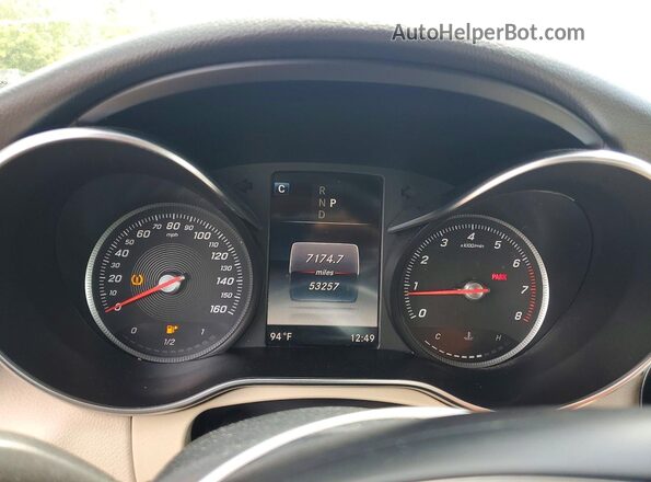 55SWF4JB8JU248935 2018 MERCEDES-BENZ C Black Вид щитка приладів