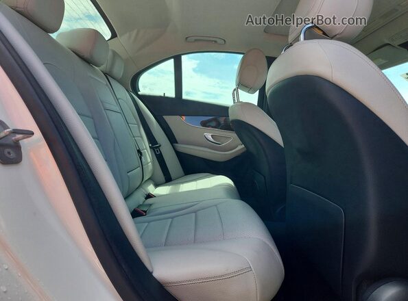 55SWF4JB8JU257893 2018 MERCEDES-BENZ C Белый Вид задних сидений