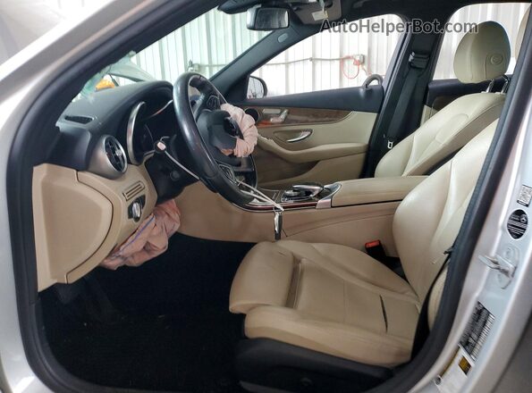 55SWF4JB9GU113505 2016 MERCEDES-BENZ C Silver Вид салону спереду