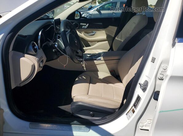 55SWF4JB9HU209989 2017 MERCEDES-BENZ C Белый Вид салона спереди