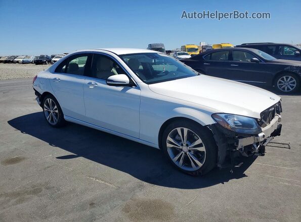 55SWF4JB9HU209989 2017 MERCEDES-BENZ C Белый Передняя правая четверть