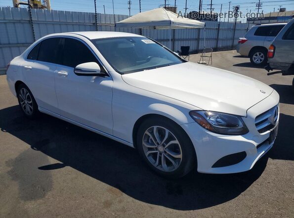 55SWF4JBXGU168402 2016 MERCEDES-BENZ C White Front right